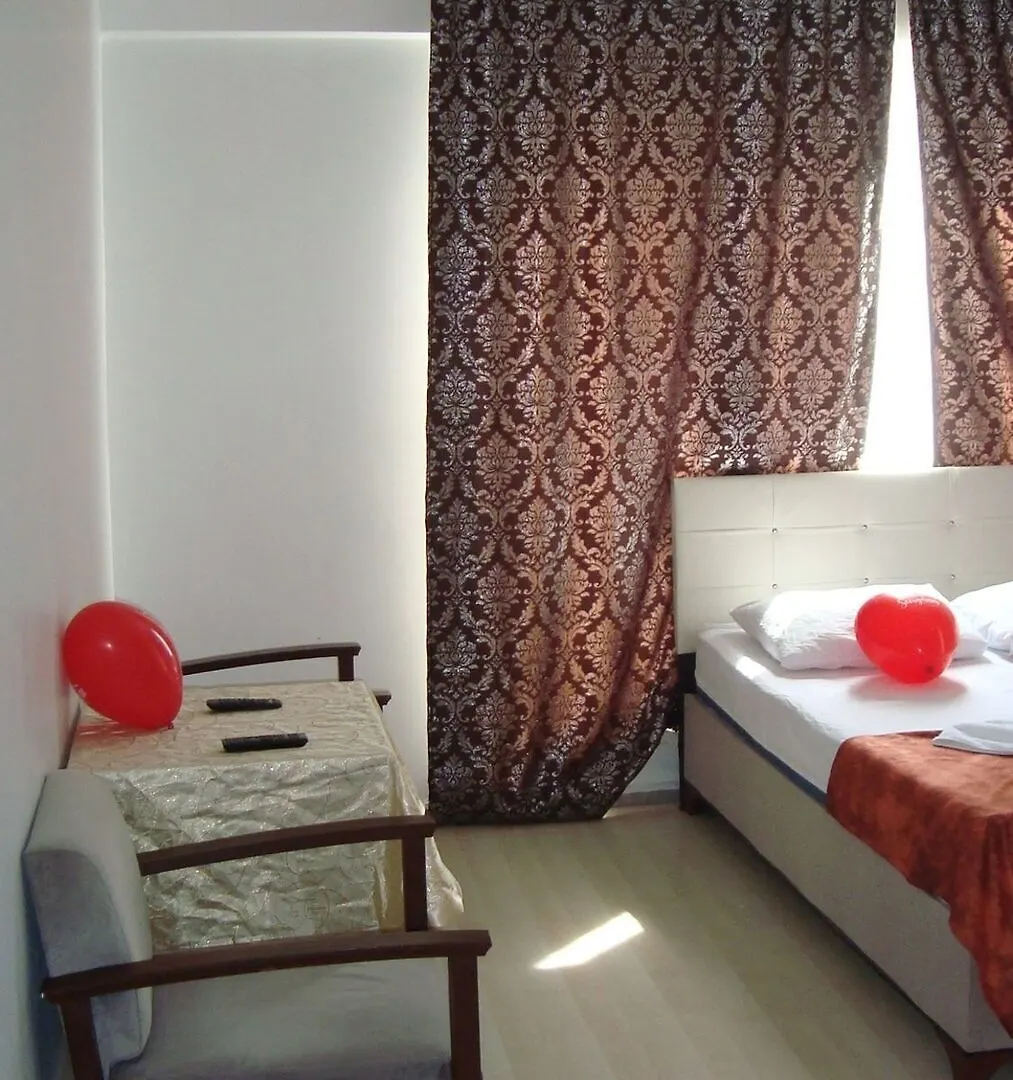 Rotana Hotel Resort Istanbul 5*,
